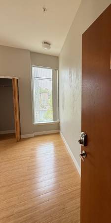 $995 ♥Estudio lleno de luz cerca del campus de UDub: 6 semanas gratis♥ (Cerca de Westman's Bagel)63862287368193121