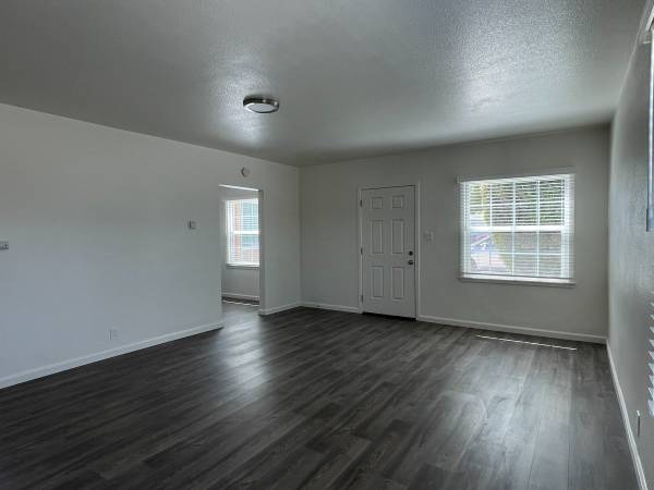 $2,000 / 1br - Large Brand New One Bedroom Apartment! (Lompoc)63663922653057122