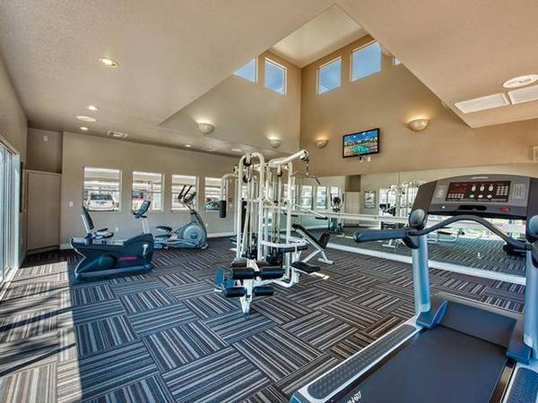 $1,495 / 2br - 1181ft2 - Business Center, Tour Today, Patio/Balcony, Garage Parking (Glendale)64024999892994124