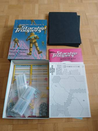 Avalon Hill - STARSHIP TROOPERS - Man vs Monster Insterstellar 1