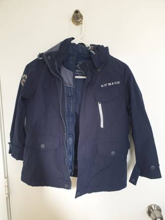 Boy's 2 in 1 winter jacket size 9 1