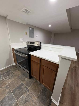 $1,299 / 1br - ✨🏡 Shadyside de 1 habitación | Renovado | ¡Encanto histórico encuentra estilo moderno! ✨ (Pittsburgh)64013532939778123