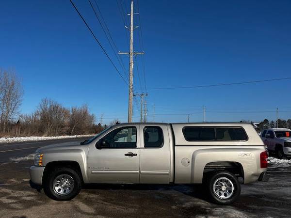 2009 CHEVROLET SILVERADO 1500, 4X4, AUTO, 8CYL, 4.8L, CLEAN, RUNS GOOD 1