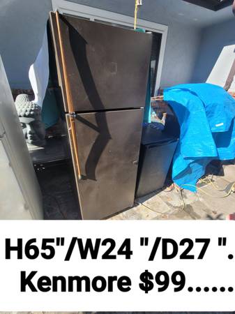 Apartment size refrigerator 1