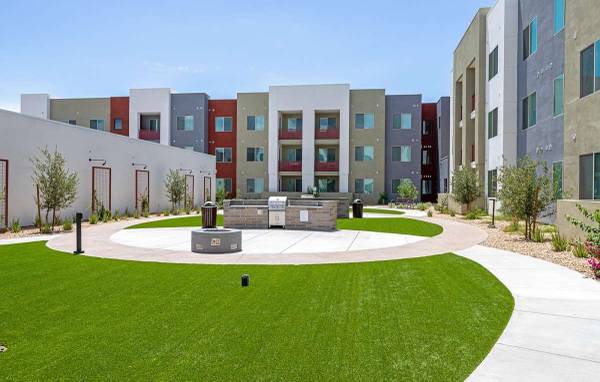 $1,501 / 2br - 910ft2 - Utterly wonderful! Lovely 910 sqft 2 bed/1.5 bath at a great price! (Mesa)64047538730371121