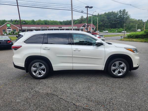 2016 Toyota Highlander Limited Platinum en excelente estado, 3.ª fila - $22,850 (Rowley)63615617358977123