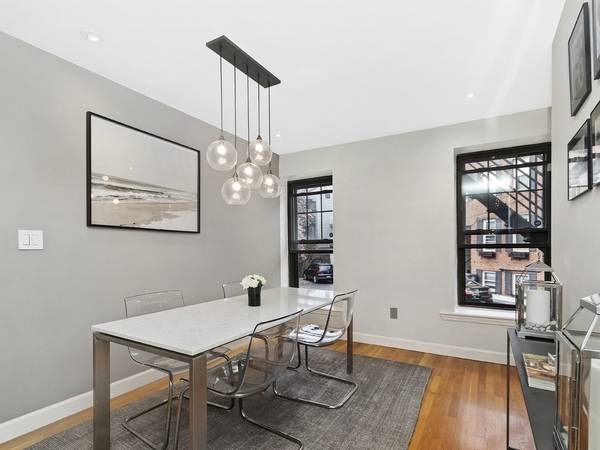 $2,750 / 2br - Beautiful 2 bed in Chelsea w/ laundry in unit and parking!!63802072716289124