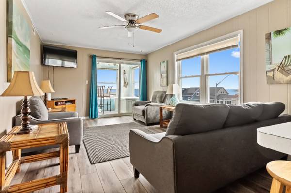 $1400.00 / 2br - 1056ft2 - ALQUILER DE INVIERNO - Condominio de 2 habitaciones/2 baños en Ocean City con vistas al agua63839297239553120