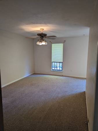 $850 / 1br - 900ft2 - Large 1 Bdrm w Office on LakeFront w/ River Access ,  Peace & Quiet (high springs)63822863966339122