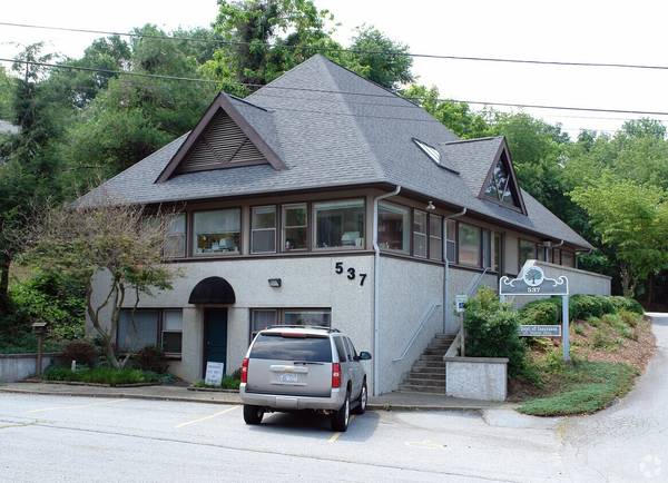 $3,062 / 1225ft2 - Ready to Go - Full Service Downtown Asheville Office (Asheville)64029210843777120