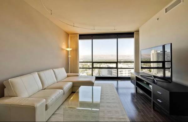 $1,995 / 1br - 855ft2 - Space Class Simplicity Grace Color (SOMA / south beach)64207198445569120