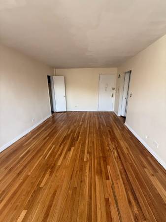 North Riverdale Spacious Studio For Rent 1