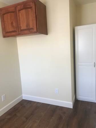 $1,375 / 1br - 325ft2 - Pacific Beach Very Nice One bedroom (Pacific Beach)63701704854019120