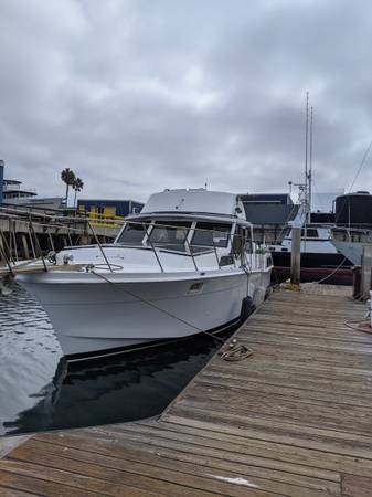 1977 Uniflite 42 Double Cabin 1