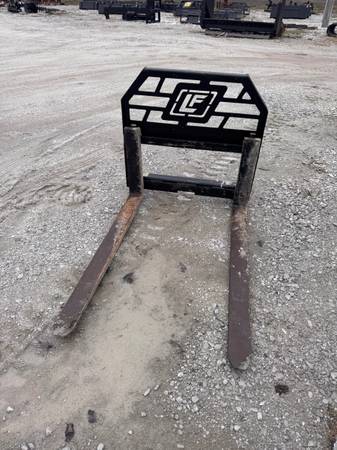 MT Pallet Forks 1