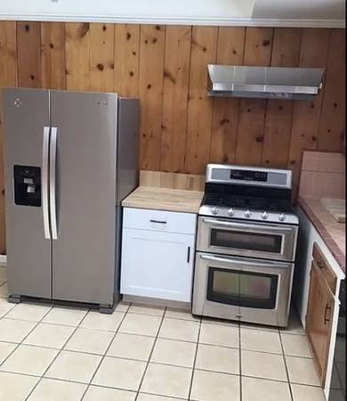 $4,950 / 3br - 2200ft2 - Three bedroom two bath home for rent (fairfax)63852073419649123
