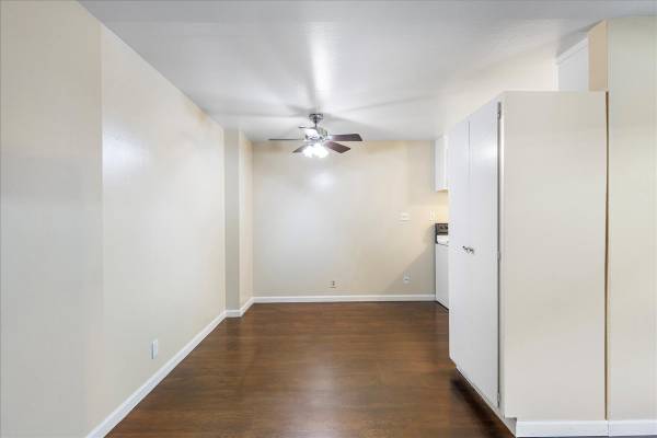 $1,850 / 1br - 1715 Central Ave #33 - 1 bedroom | 1 bath | Upper unit (alameda)63880013442819124