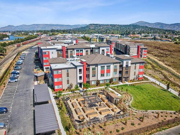 $2,715 / 2br - 1004ft2 - Stainless steel appliances, Deep soaker style bathtubs (napa county)63847330450561121