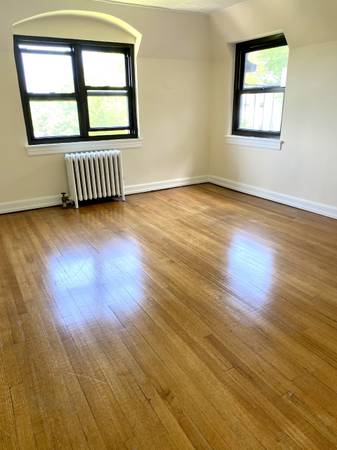 $3,200 / 2br - 1200ft2 - 2 Bedroom - Upscale Kitchen in a Tuckahoe Tudor Style Property  $3200 (Tuckahoe, NY)63684762764417122