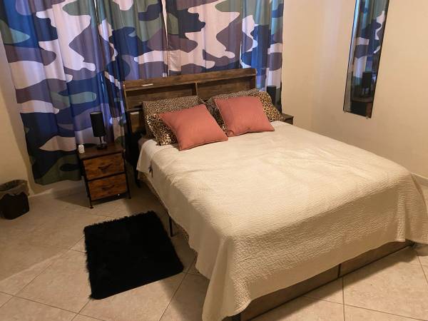 $975 / 1br - Room for rent (Pembroke Pines)63825469641985120