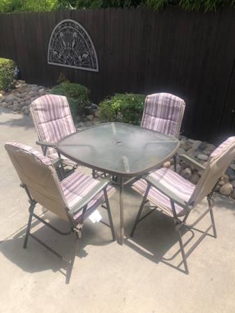 Bonito juego de patio de 5 piezas - $100 (fairfield / vacaville)63471196816513122