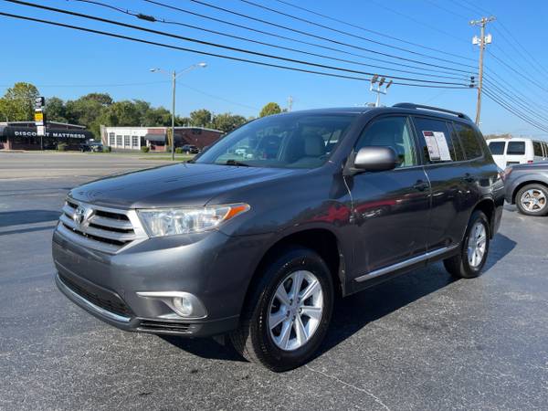 2013 Toyota Highlander 4WD 4dr V6 (Natl) - $16,995 (1634 NW Broad St Murfreesboro, TN 37129)63621475899009122
