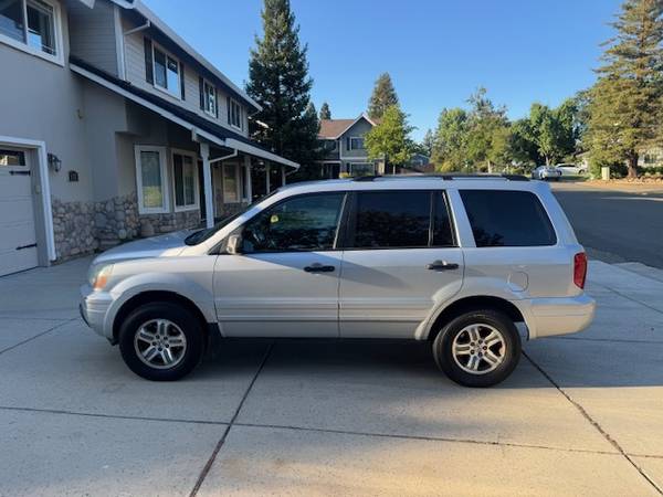 2004 HONDA PILOT EX / PASÓ VERIFICACIÓN / ASIENTOS DE TERCERA FILA / LLANTAS NUEVAS - $3,900 (Roseville)63612026706817123