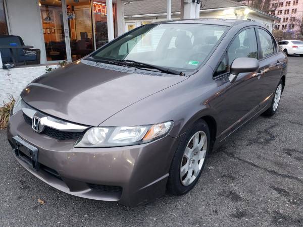 2010 Honda Civic LX Sedan 5-Speed AT COMPLIMENTARY 3 MONTH WARRANTY! - $8,500 (+ AUTO BANK II - GOOD/BAD/NO CREDIT OKAY!)63618594355585124