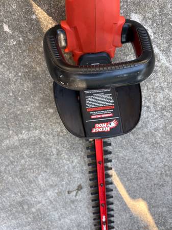 Black Decker Hedge Hog trimmer 1
