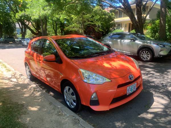 2013 Prius C - 175k, clean & well-maintained - $8,000 (Southeast Portland)63618455471107120