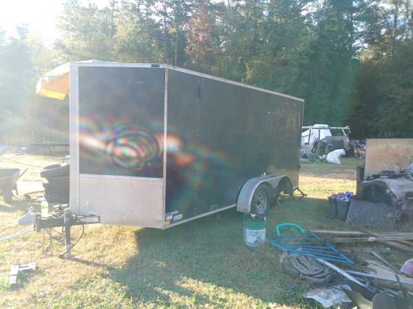 Enclosed trailer 1