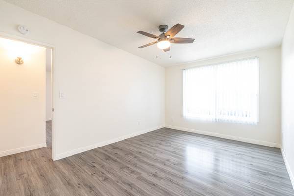 $1,700 / 2br - 894ft2 - UTC 2 Bedroom Condo 2 Bathroom Near UCSD (San Diego, CA)63865932379009120