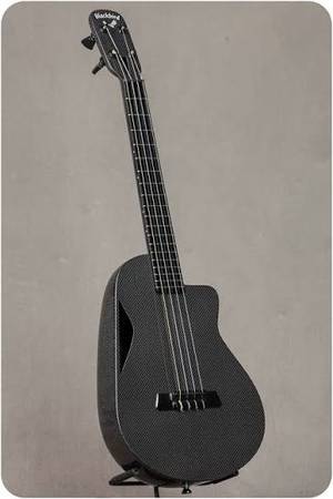 Blackbird BTU CARBON FIBER UKULELE 1