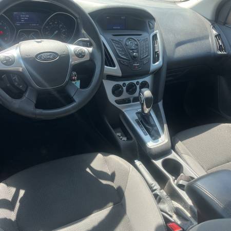 2014 Ford Focus - CONCESIONARIO DEALMAKER - LOS MEJORES PRECIOS DE LA CIUDAD - $3.495 (CONCESIONARIO DEALMAKER -)63470245898755124
