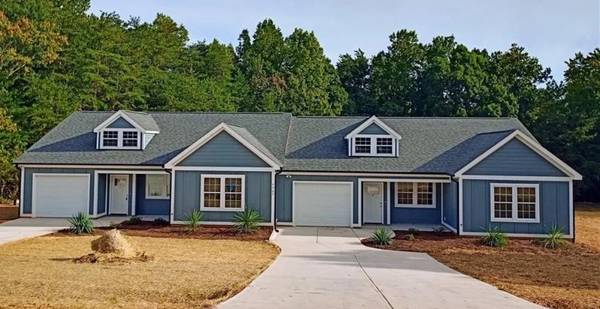 1 2 Bed 2 Bath Unit in Maiden, NC 1