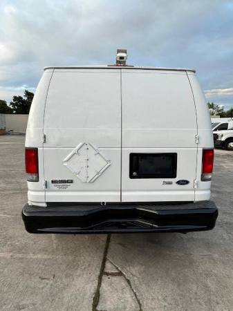 2010 Ford ECONOLINE E150 - Photo 9