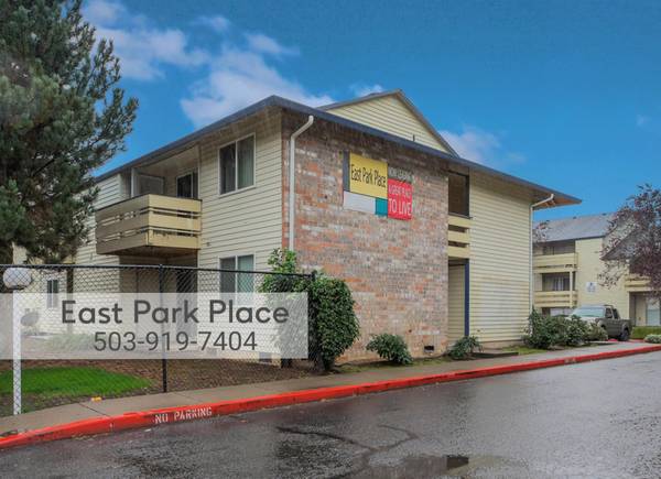 $1,450 / 2br - East Portland + Spacious Two Bed | Additional Parking Available (Rockwood Area)64039060847235120