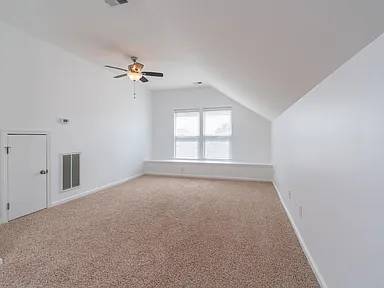 $1,050 / 2995ft2 - All Mercedes, Volvo, Amazon, Nurses, Boeing, and Retirees Welcome (Corporate housing for working professionals.)64015945965570124