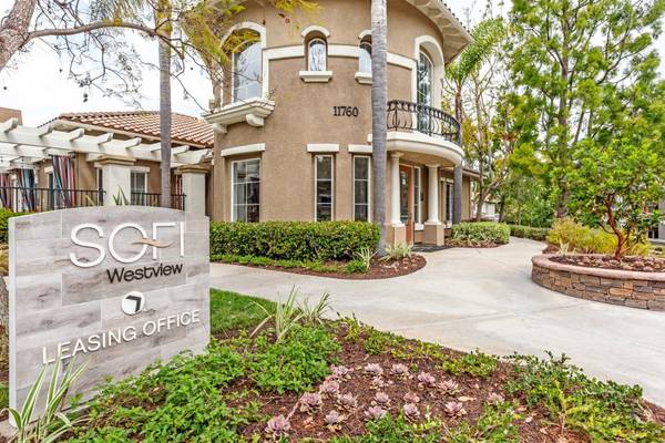 $3,787 / 3br - 1253ft2 - 3 habitaciones, electrodomésticos de acero inoxidable, servicio de patrulla de cortesía (11760 Westview Pkwy, San Diego, CA)63775434919299121