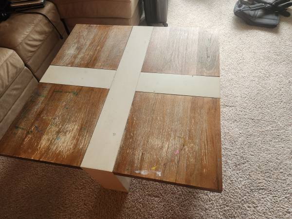 Living room table - Real wood 1