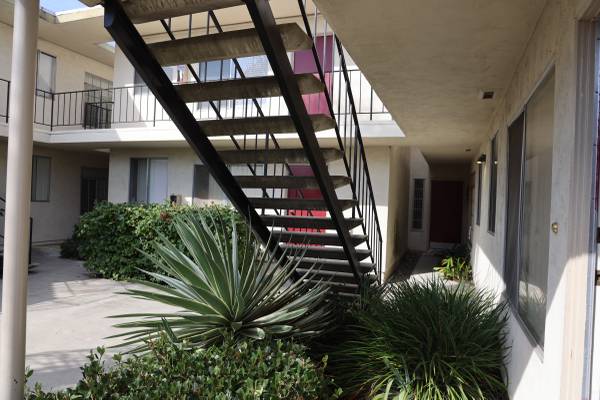 $2,216 / 2br - 785ft2 - Spacious 2 BR / 2 BA North Park Apartment - Half Month Free w/MI 9/10 (North Park)63663819544321122