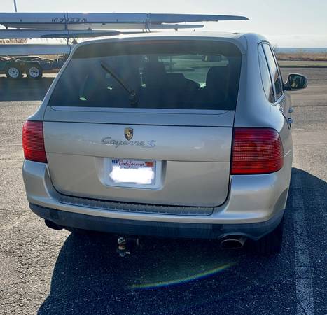 **ROBUST & LUXURIOUS SUV**  2004 GOLD PORSCHE CAYENNE S AWD V8 - $3,000 (alameda)63624254359169123