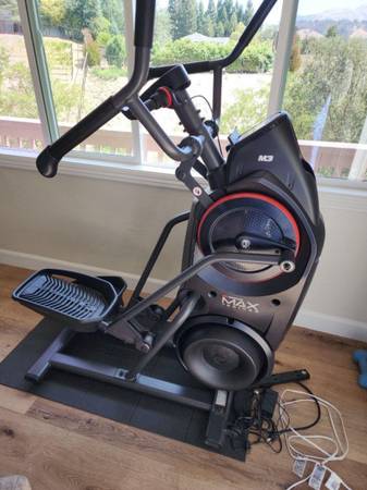 Like new  BOWFLEX  MAX TRAINER MAX3 1