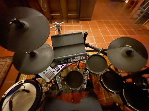 Drummer Available: creative, experienced, and skilled (hayward / castro valley)64165355888642123