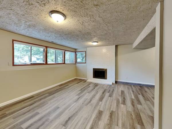 $2,184 / 4br - 2316ft2 - 4BR/2.5BA Rental with Spacious Yard • Misty Meadows (Bothell)63773355188099121