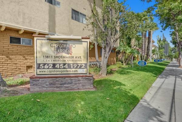 $2,030 / 1br - 700ft2 - Large Closets, Gas Stove, On-Site Maintenance (13811 Shoemaker Ave, Norwalk, CA)63700977577859120