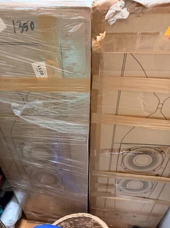JBL Studio 590 floorstanding speakers 1