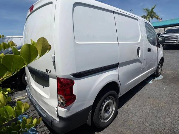 2016 Nissan NV200 SV Van - Photo 8