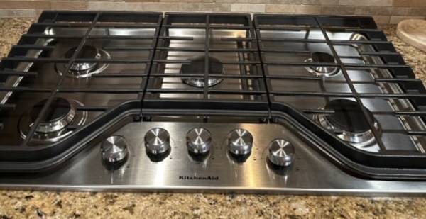 NEW KitchenAid 36” Gas Stainless Steel CookTop 1