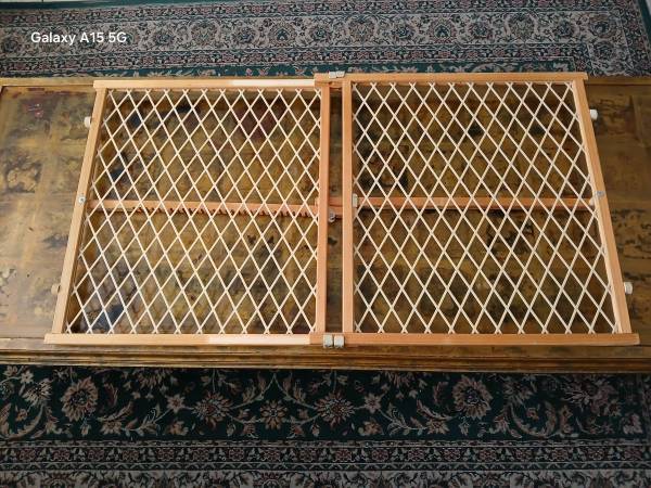 Evenflo Position & Lock Baby Gate. 1